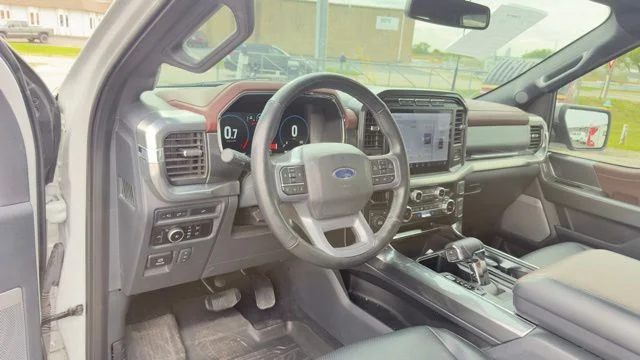 Used 2023 White Ford Lariat image 8