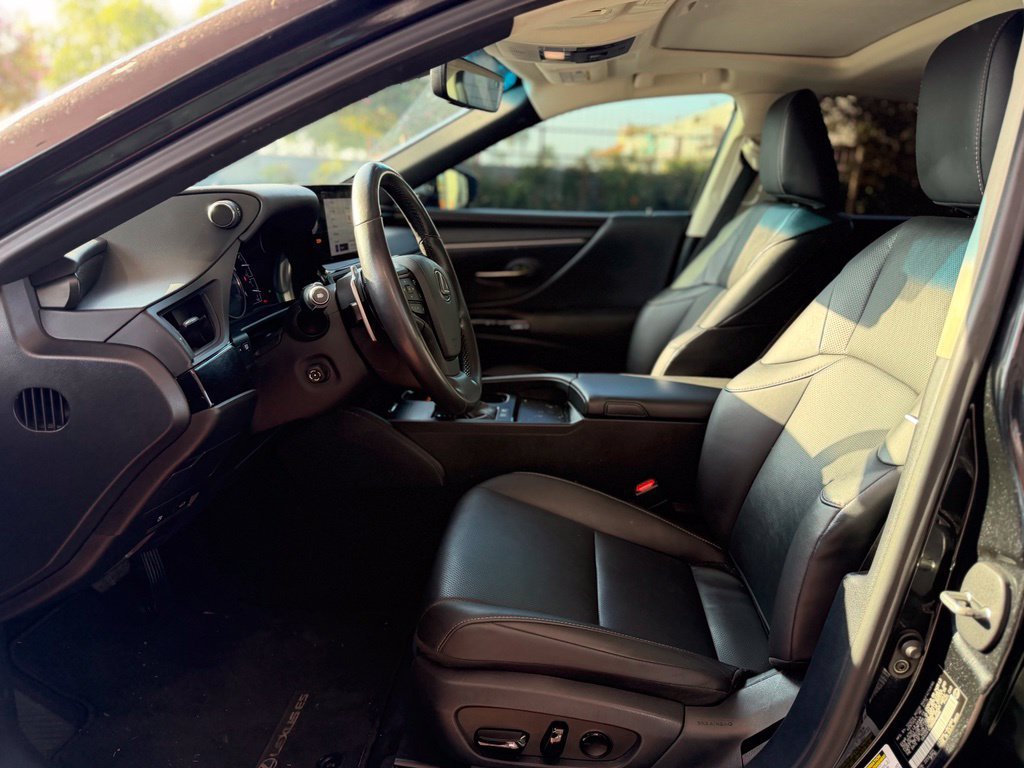 Used 2024 Caviar Lexus 300h image 5