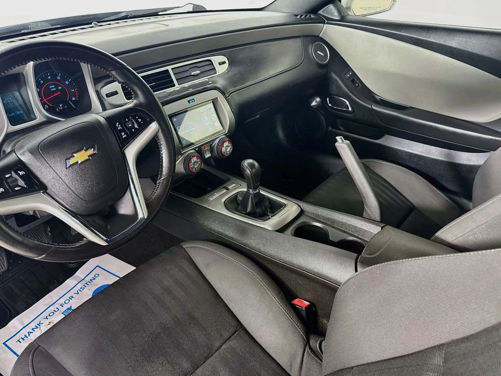 Used 2014 Silver Chevrolet 1LS image 25