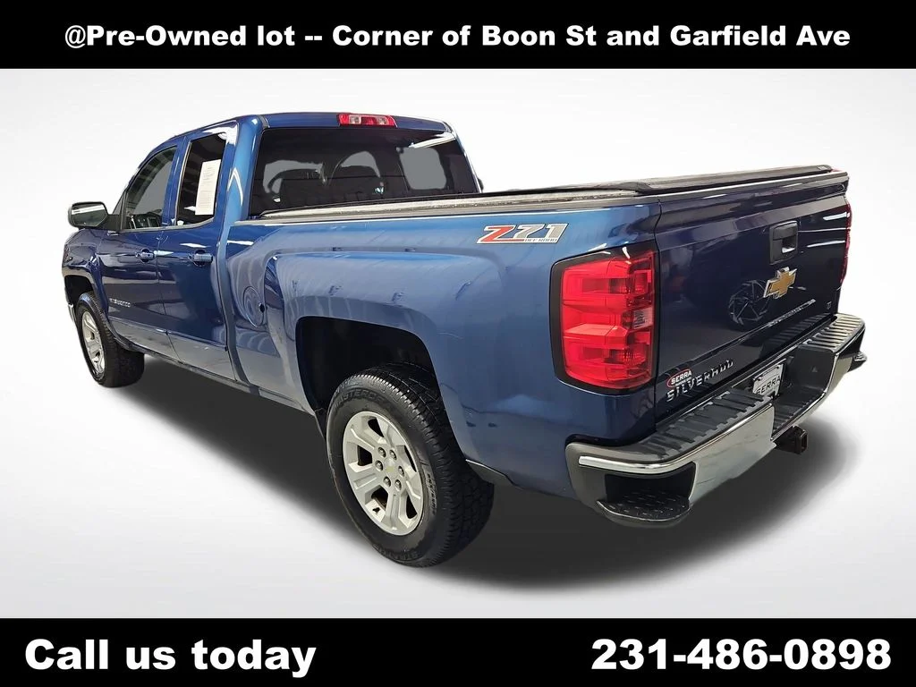 Used 2015 Blue Chevrolet LT image 3