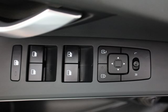 Used 2023 Black Kia EX image 23