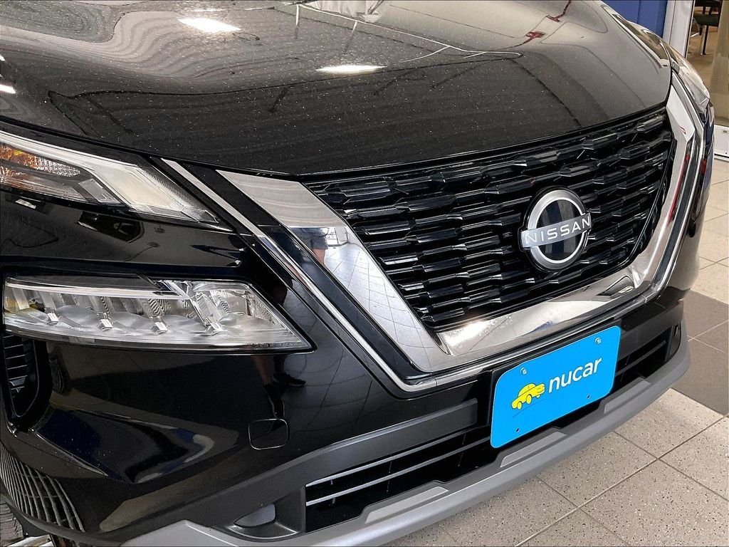 Used 2023 Black Nissan SV image 32