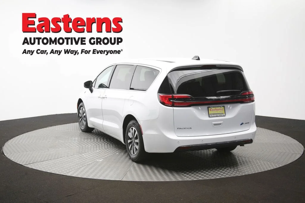 Used 2023 White Chrysler Touring L image 38