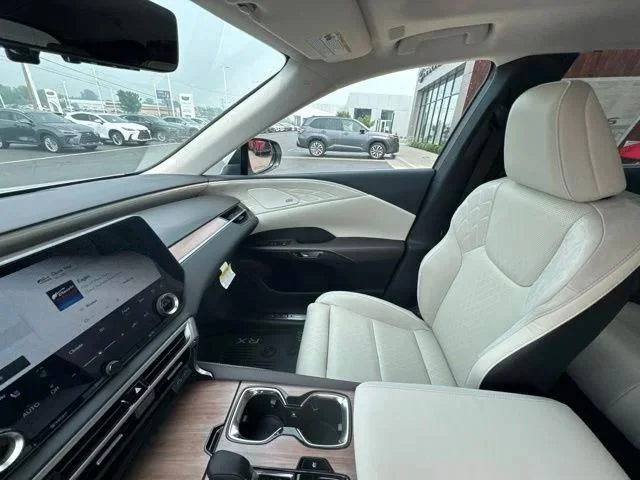 New 2026 Eminent White Pearl Lexus LUXURY image 25