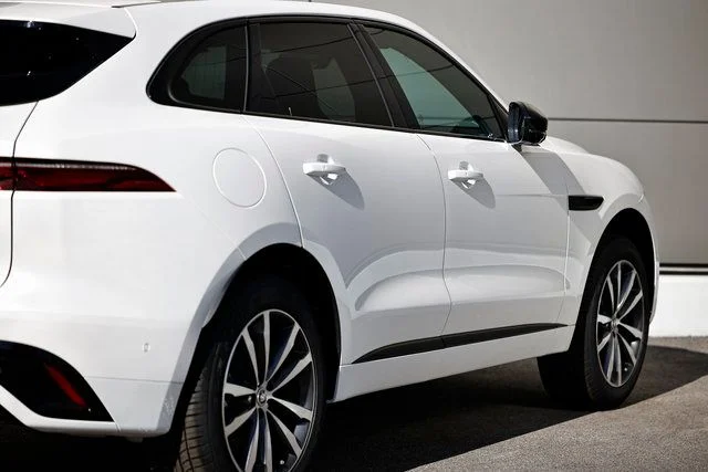 2026 Jaguar F-Pace R-Dynamic S - Photo 15