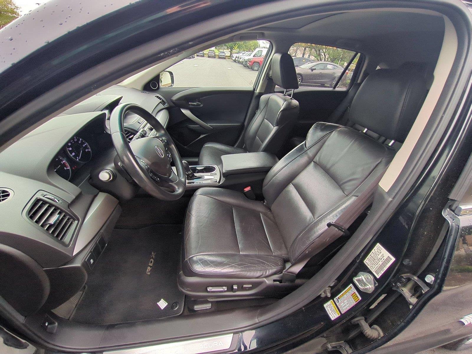 Used 2015 Crystal Black Pearl Acura  image 17