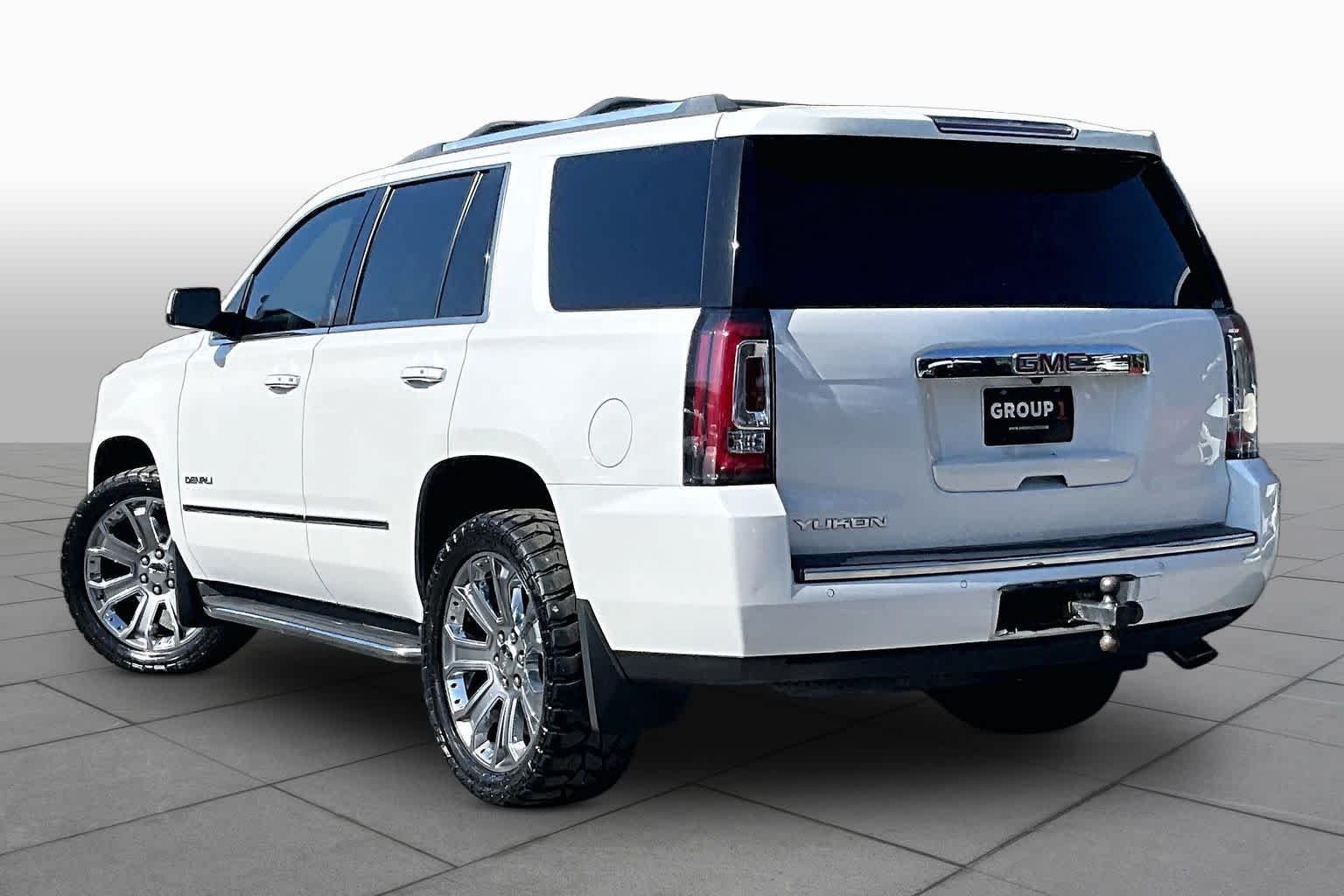 Used 2016 White Frost Tricoat GMC Denali image 12