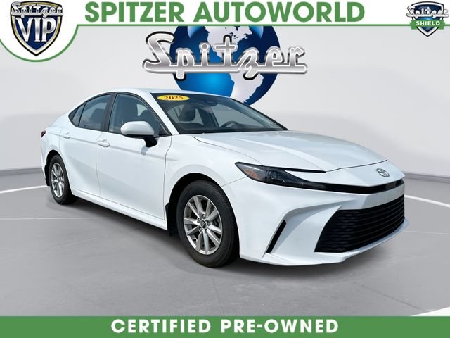 Used 2025 White Toyota LE image 1