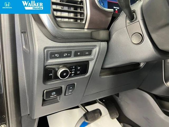 Used 2024 Black Ford Platinum image 20