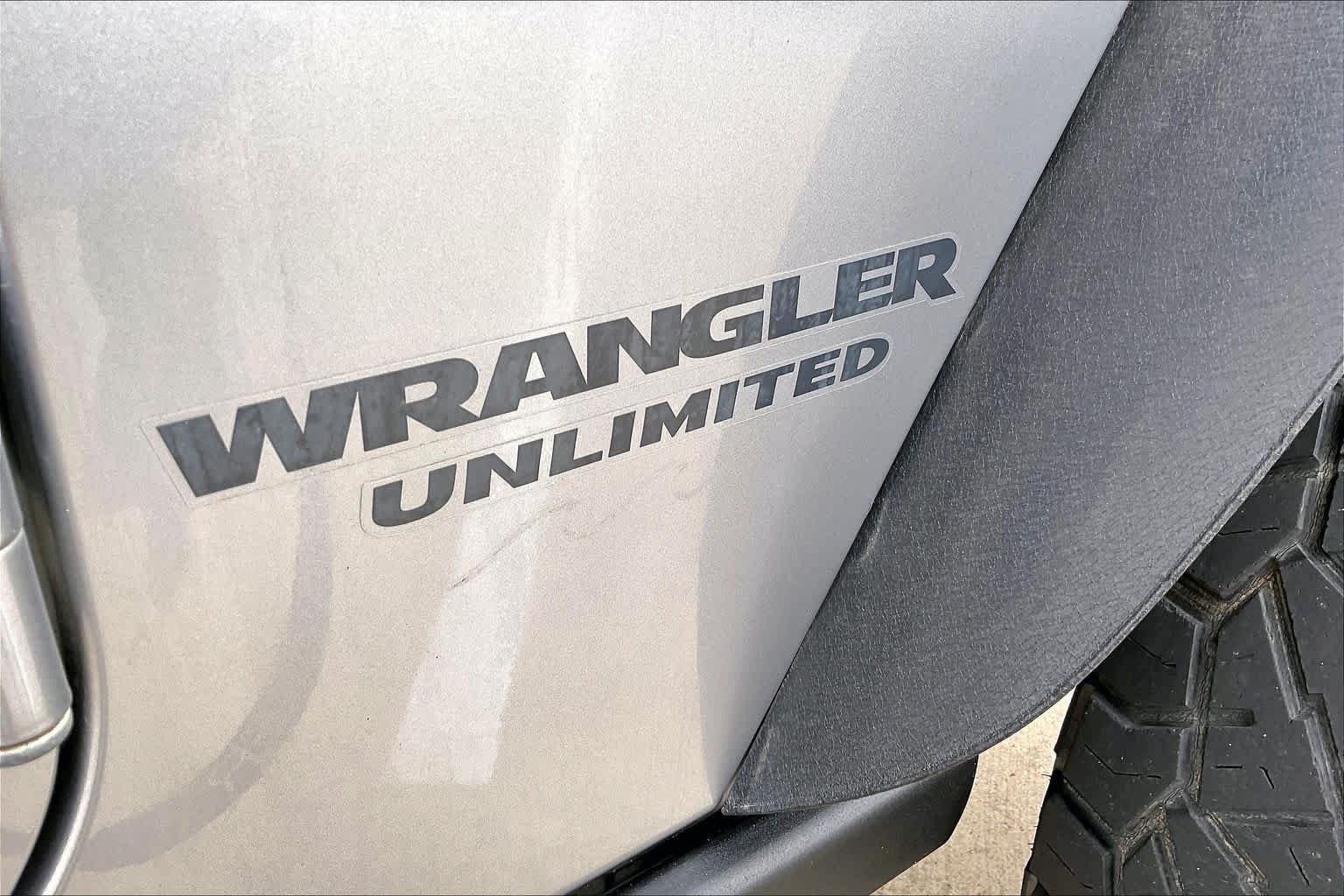 Used 2017 Billet Silver Metallic Clearcoat Jeep Willys Wheeler image 10