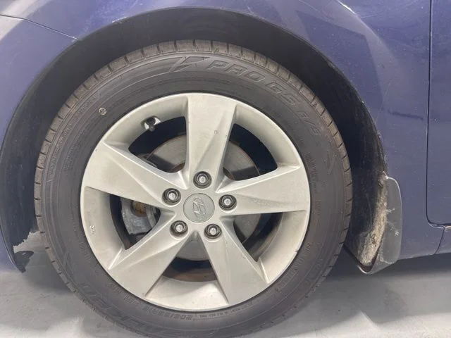 Used 2013 Blue Hyundai GLS image 11
