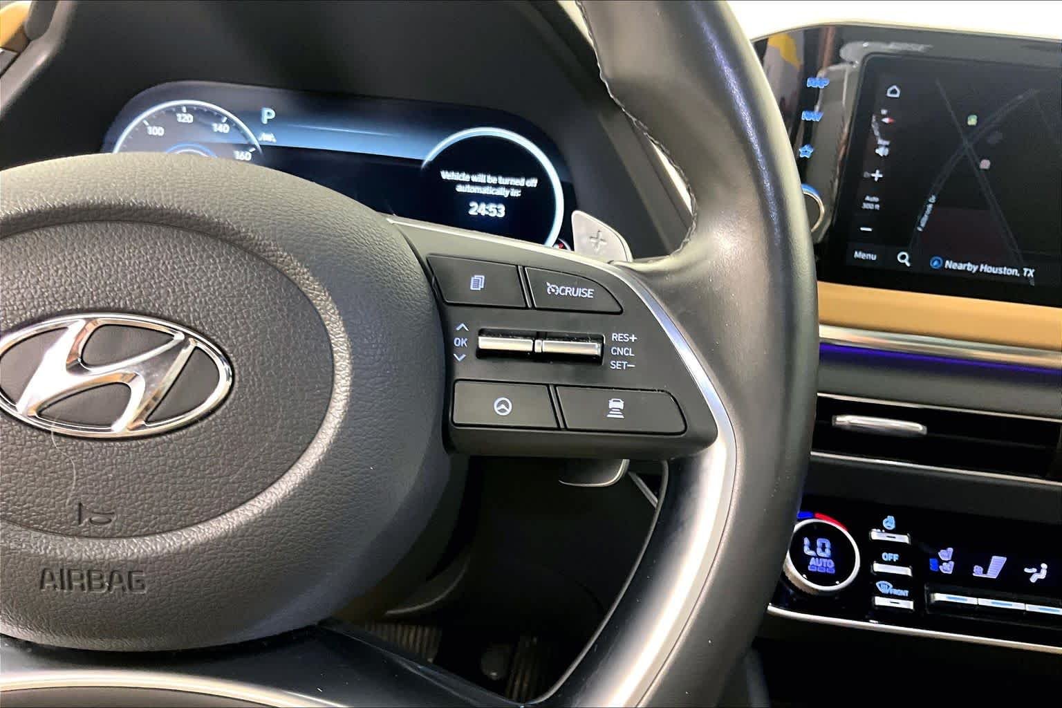 Used 2021 Quartz White Hyundai Limited image 23