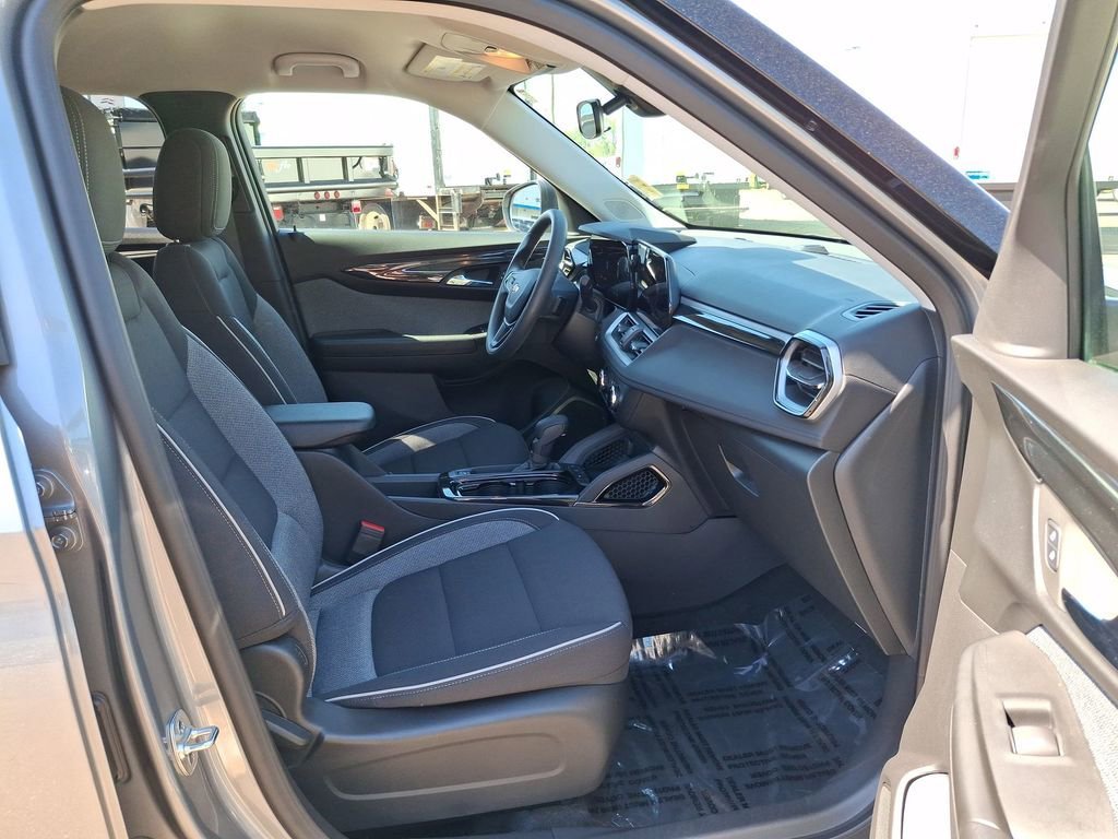2024 Chevrolet TrailBlazer LS - Photo 24
