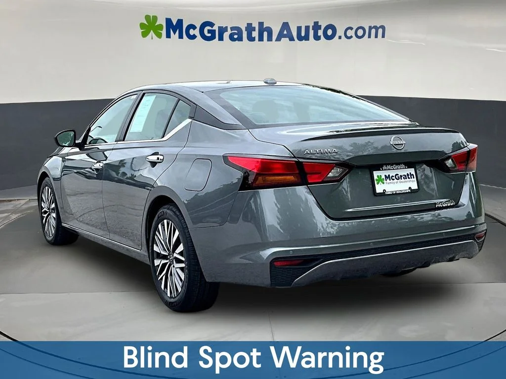 Used 2025 Gray Nissan 2.5 SV image 5
