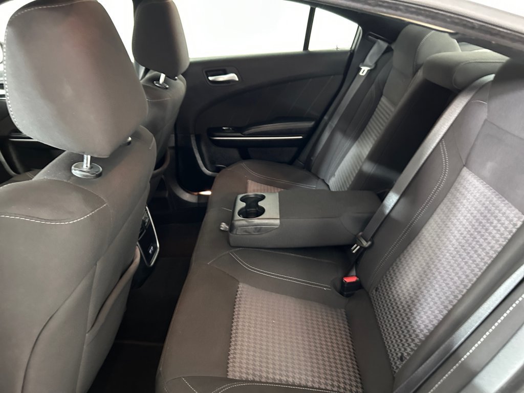 Used 2023 White Dodge SXT image 19