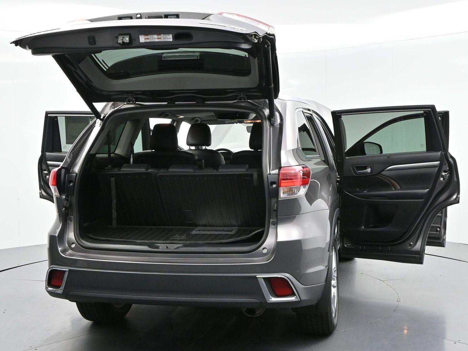 Used 2019 Predawn Gray Mica Toyota Limited image 51