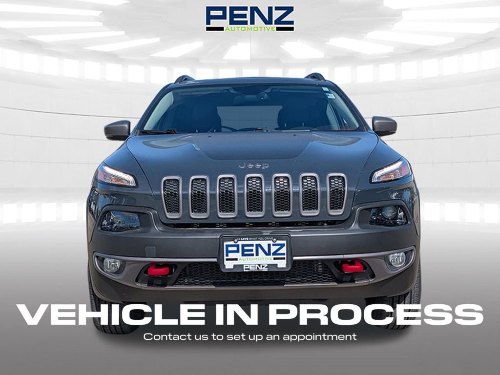 Used 2017 Jeep Cherokee Trailhawk with VIN 1C4PJMBS8HW615552 for sale in Rochester, Minnesota