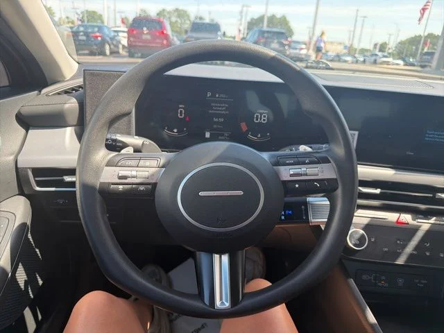 Used 2025 Red Hyundai SEL image 31