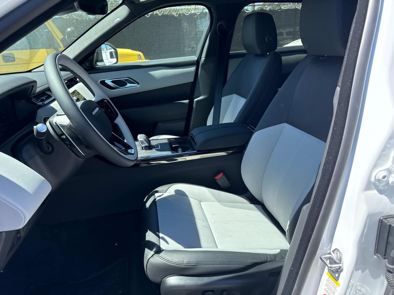 2026 Land Rover Range Rover Velar Dynamic SE - Photo 10