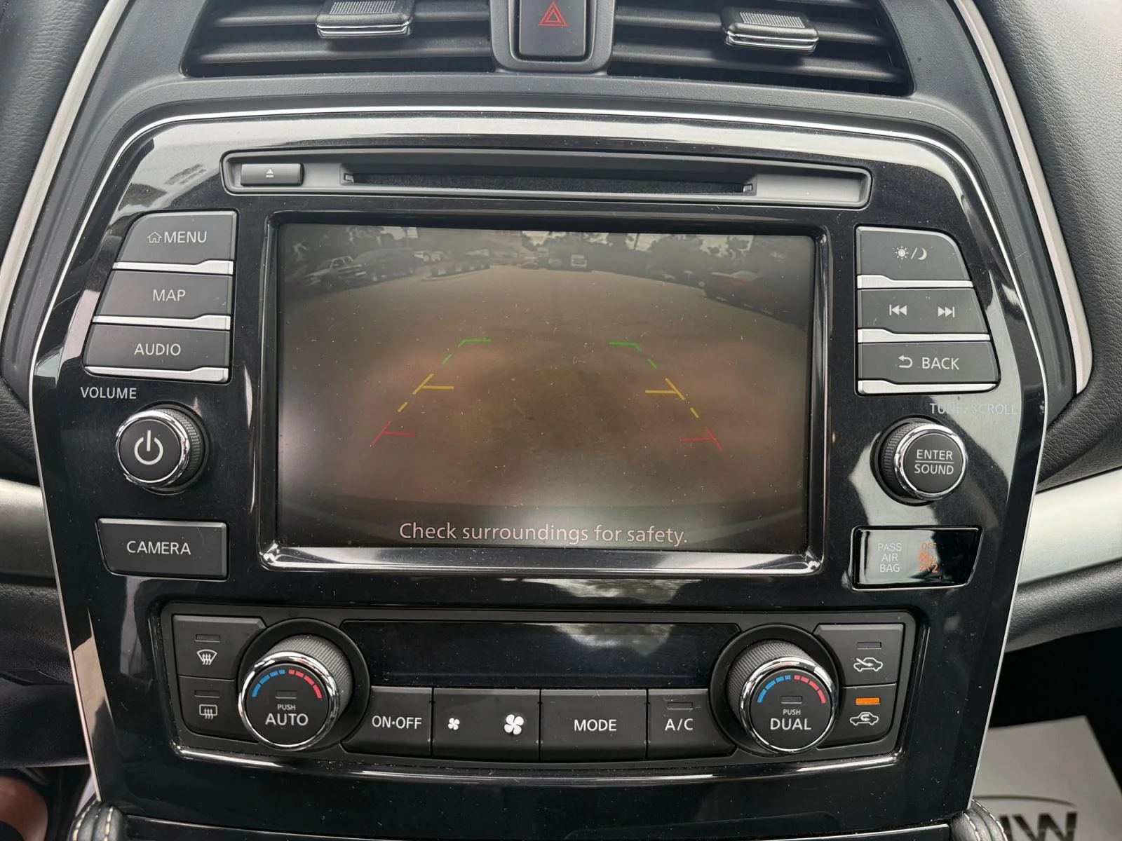 Used 2023 GRAY NISSAN SL SEDAN image 18