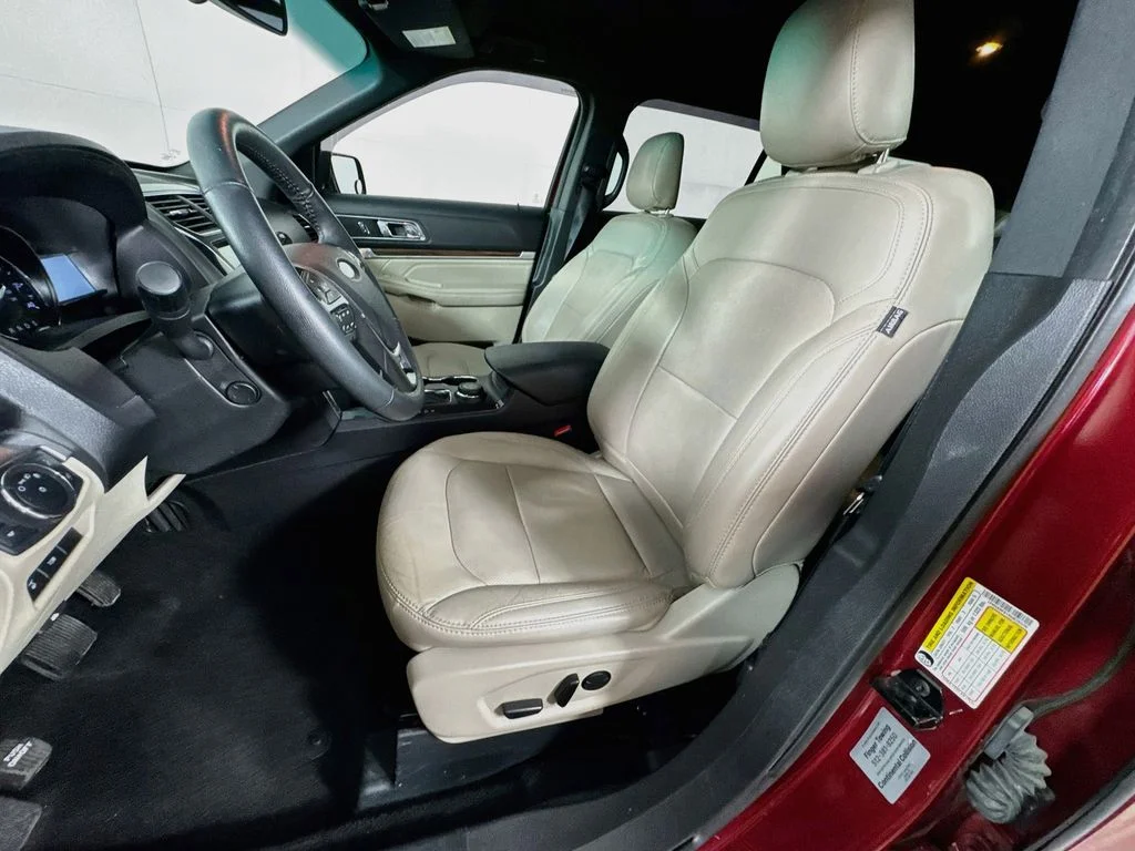 Used 2019 Red Ford Limited image 25