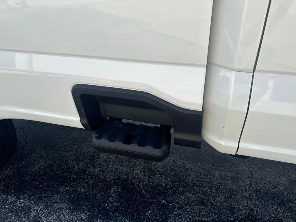 Used 2025 White Ford Lariat image 46