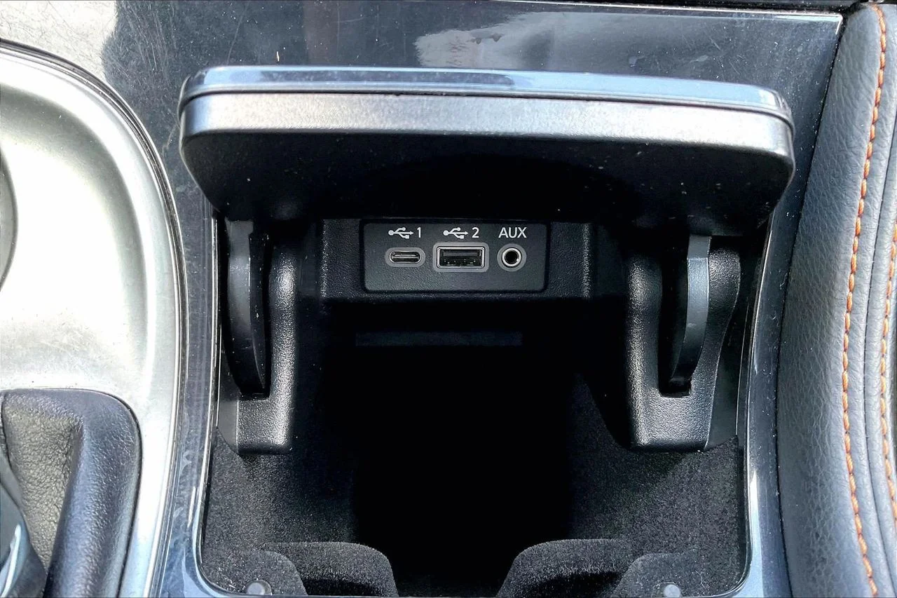 Certified Used 2021 Gray Nissan SR image 18