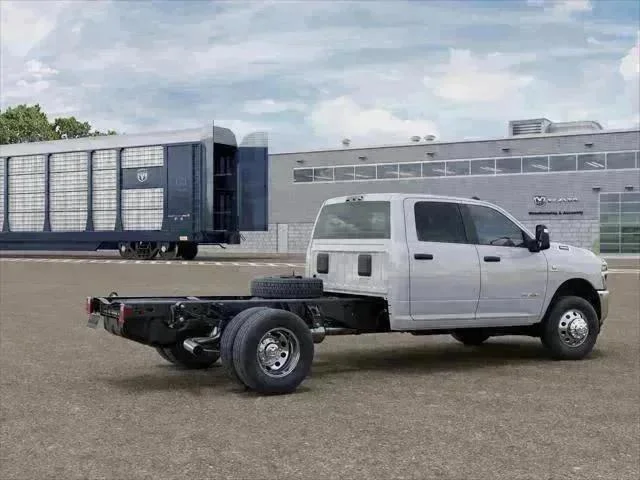 New 2026 Bright White Clearcoat RAM Tradesman image 2