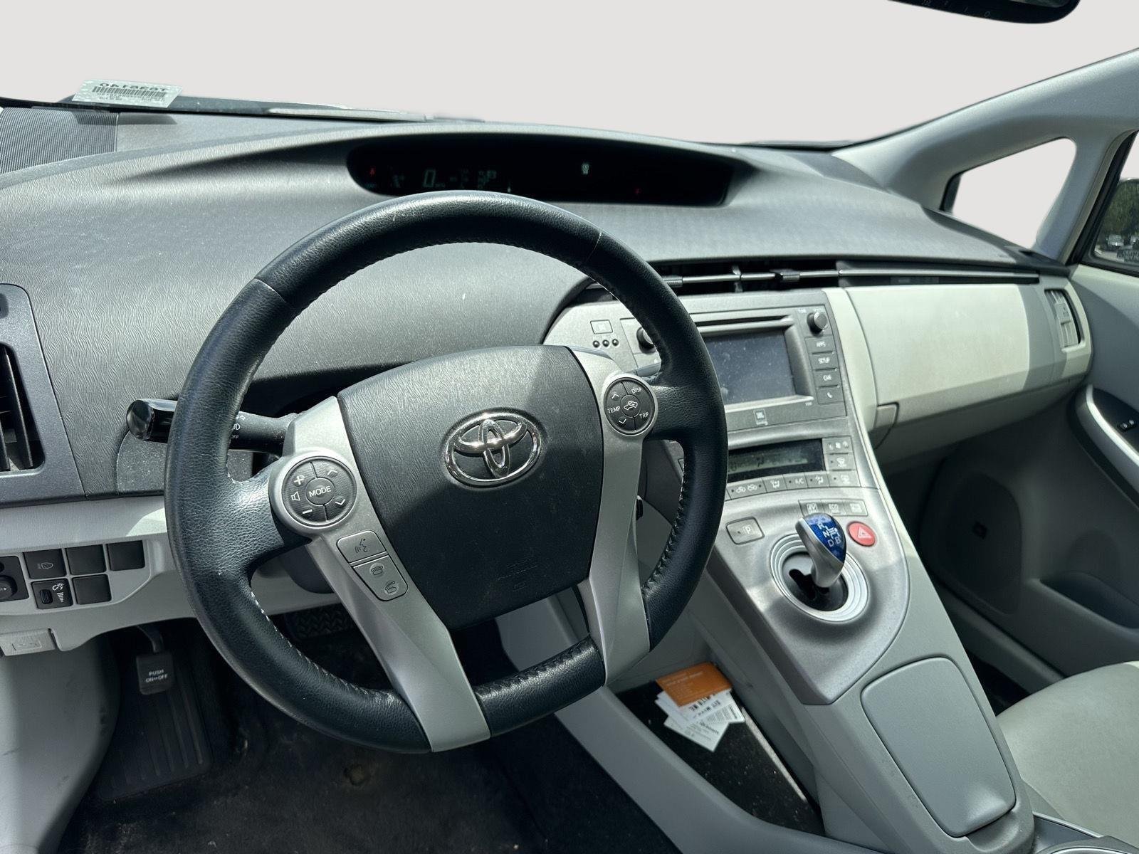 Used 2013 Blizzard Pearl Toyota Five image 10
