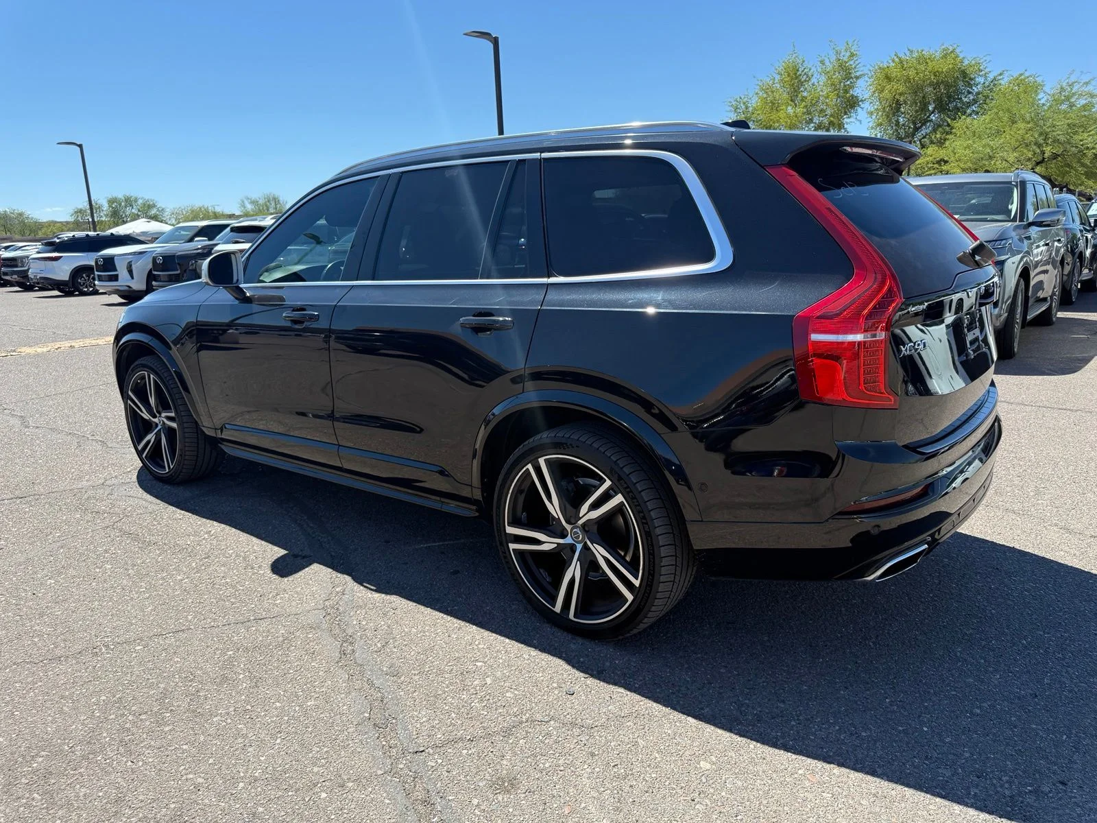 Used 2019 Onyx Black Volvo T6 R-Design image 6