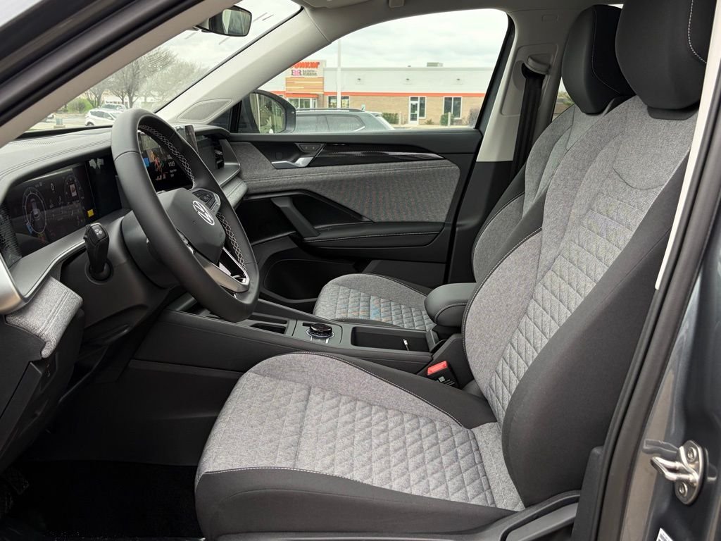 New 2026 Platinum Gray Metallic Volkswagen 2.0T S image 9