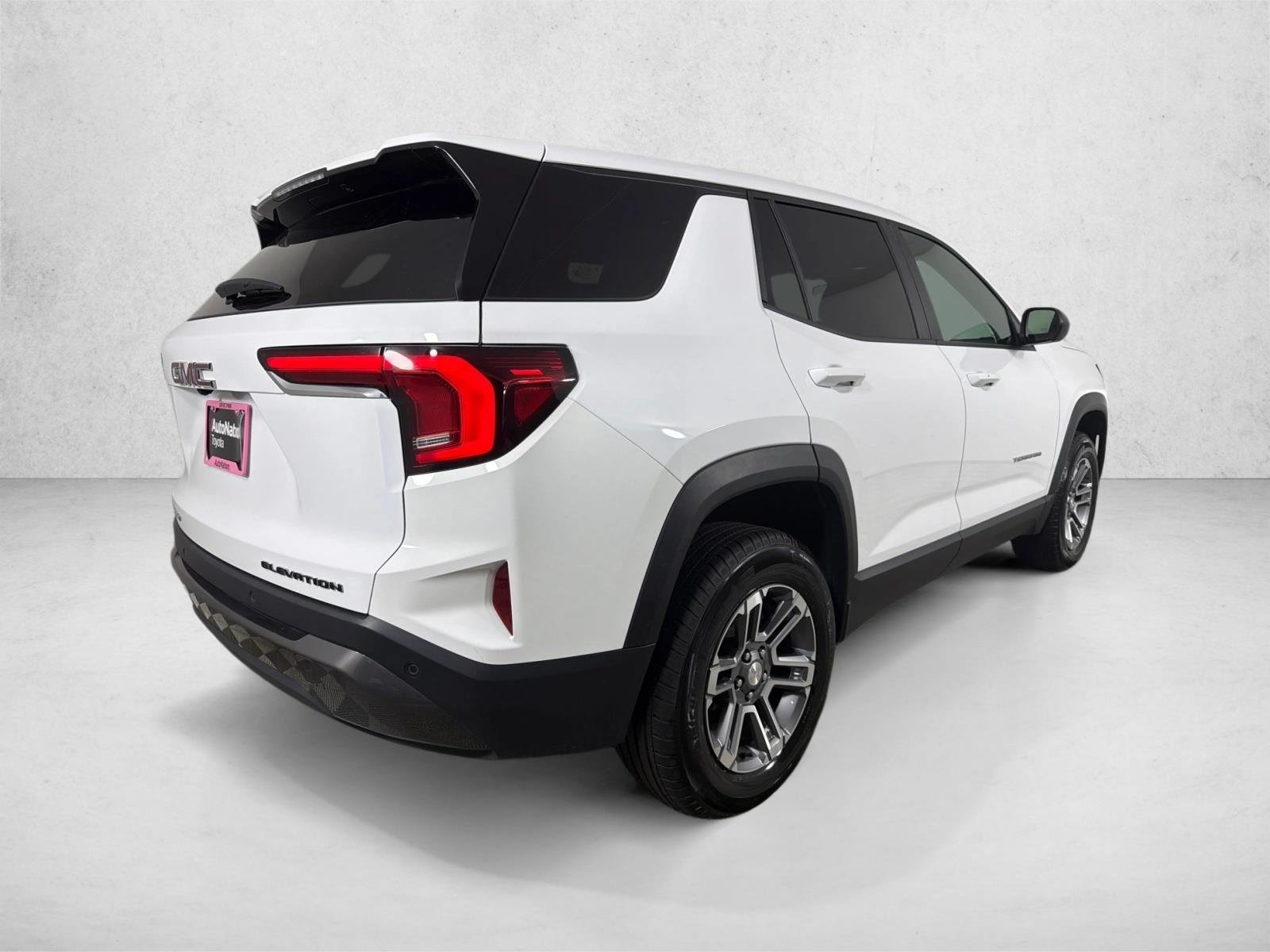Used 2026 White GMC FWD Elevation image 4