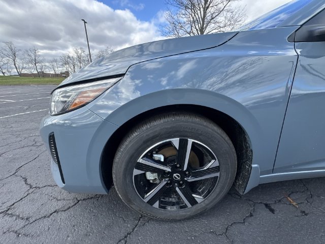 Used 2025 Gray Nissan SV image 11