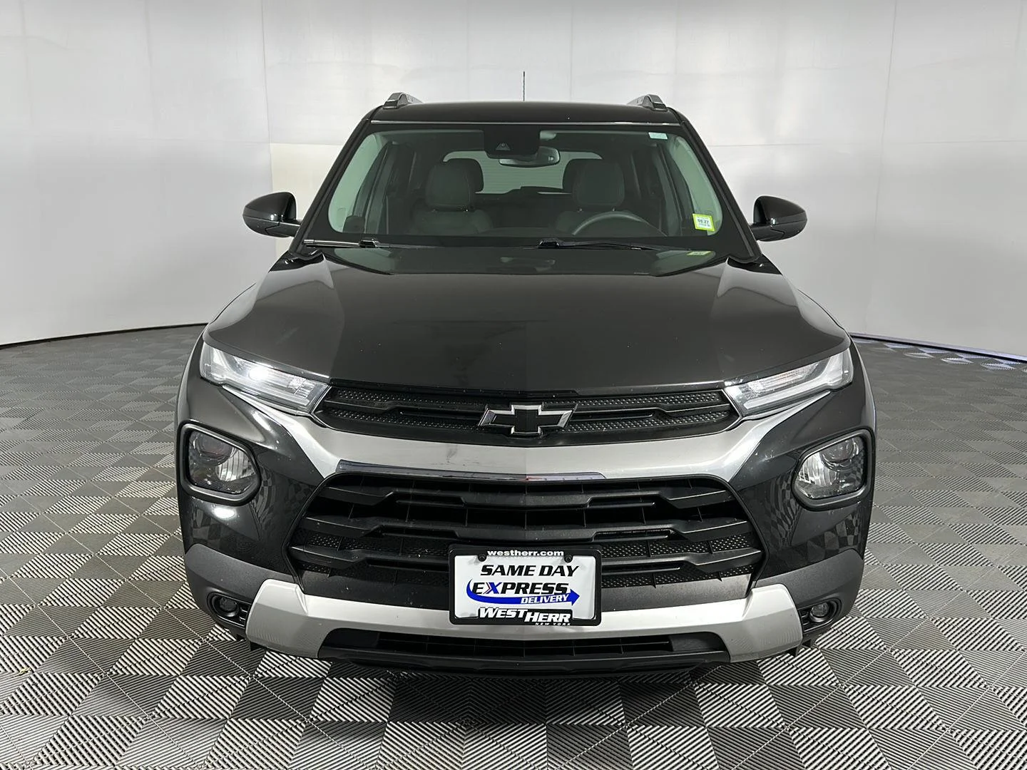 Used 2023 Mosaic Black Metallic Chevrolet LT image 3