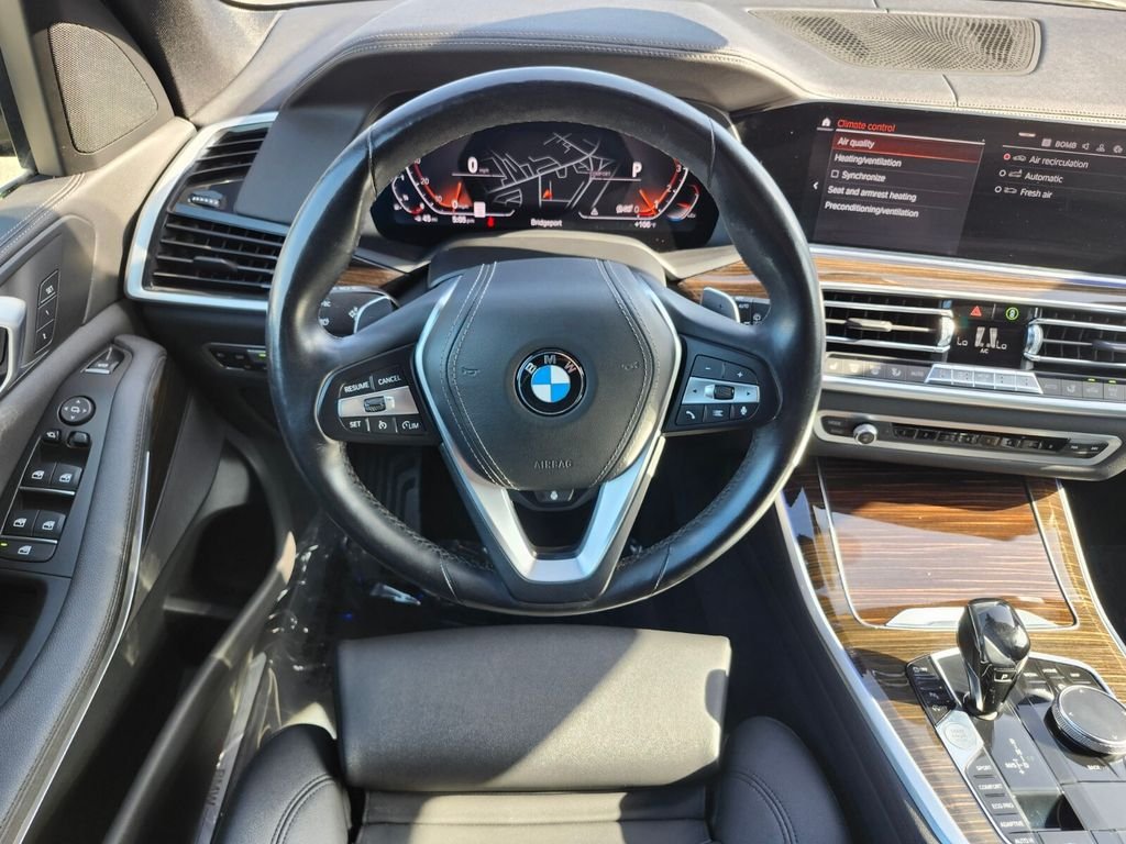 Used 2019 Gray BMW xDrive40i image 14