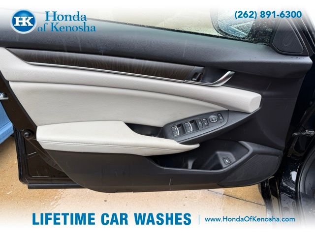 Used 2018  Honda EX image 5