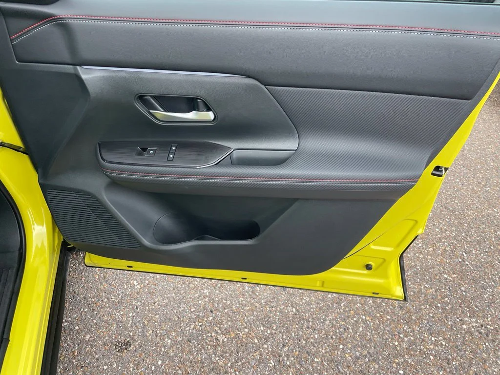 Used 2025 Yellow Nissan SR image 27