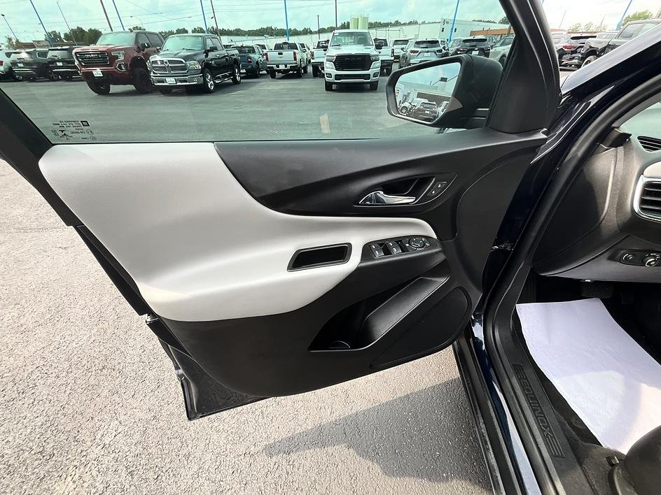 Used 2020 Blue Chevrolet LS image 12