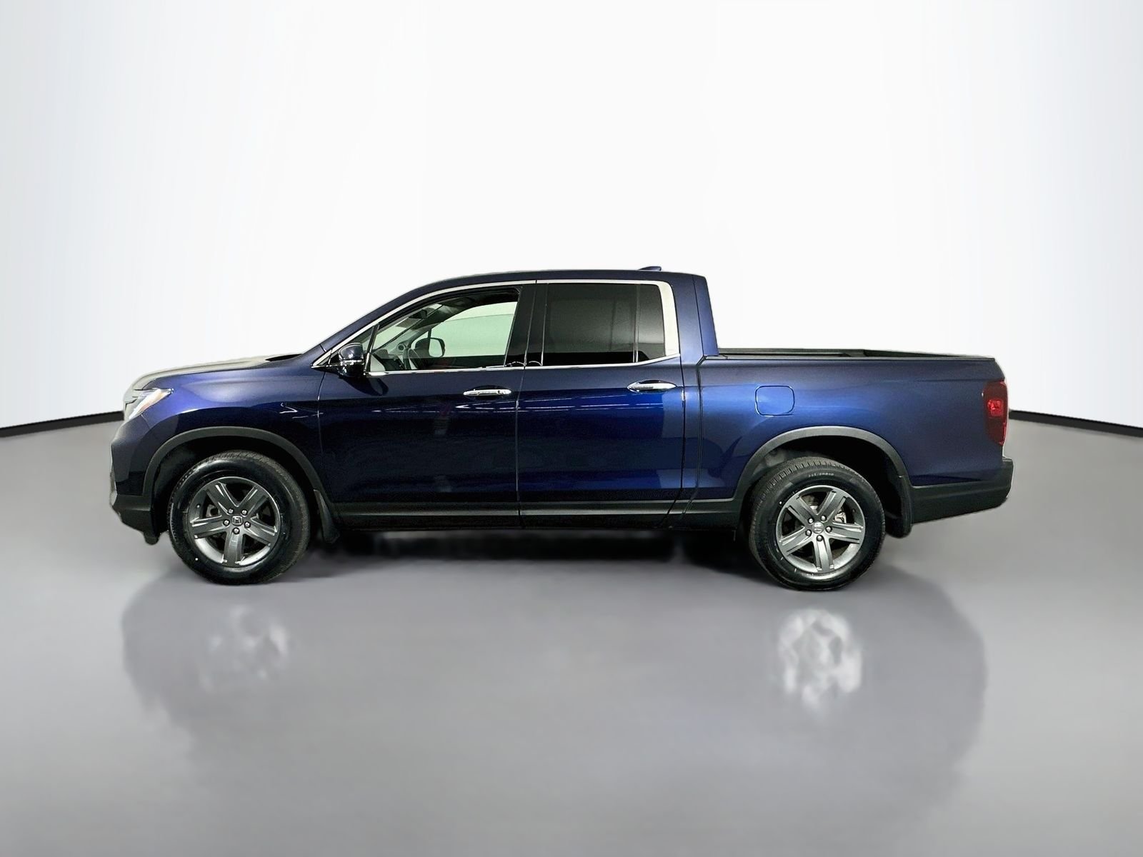 Used 2023 Obsidian Blue Pearl Honda RTL-E image 4