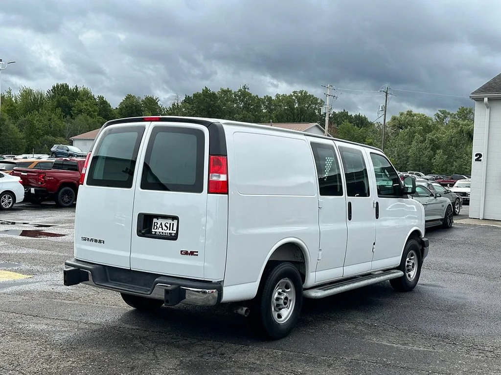Used 2025 Summit White GMC Work Van image 11