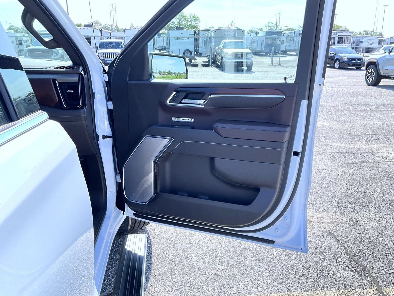 2026 GMC Sierra 1500 Denali - Photo 18