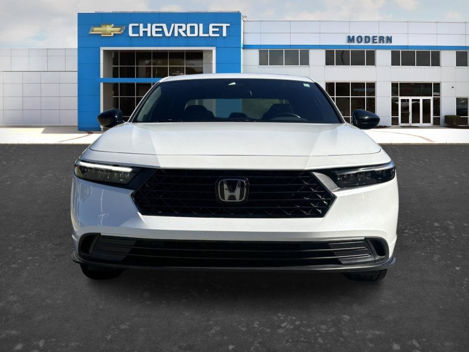 Used 2025 Platinum White Pearl Honda Sport image 7