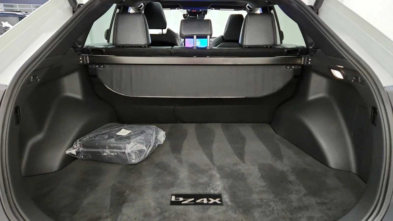 Used 2024 Beige Toyota XLE image 44
