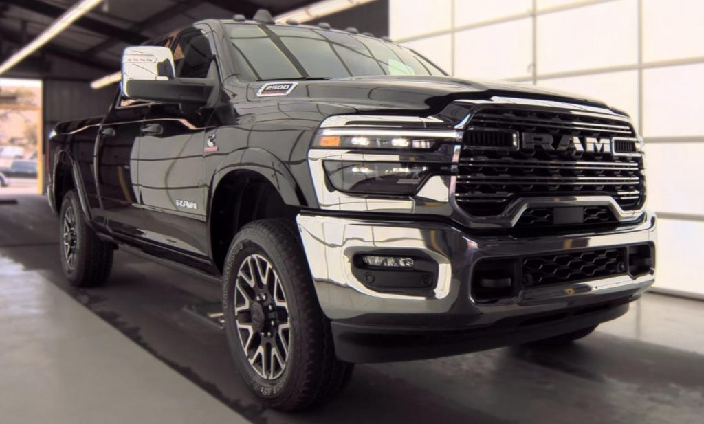 Used 2025 Black Ram Limited image 2