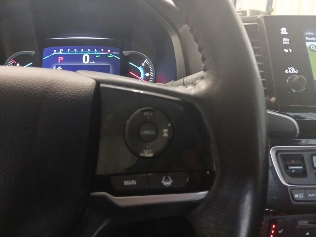 Used 2020 White Honda Touring image 14