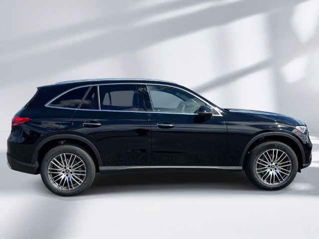 New 2027 Black Mercedes-Benz GLC 300 image 5