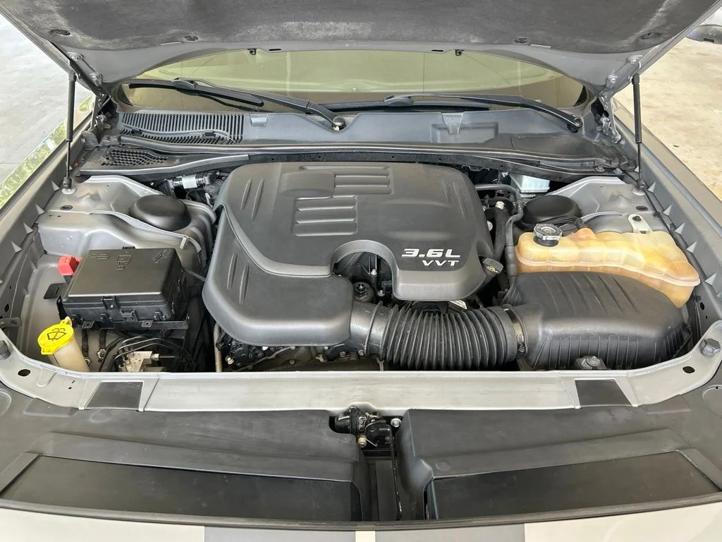 Used 2019 Gray Dodge SXT image 12