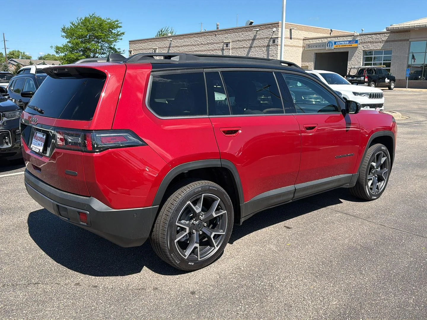 New 2026 Red Hot Pearl-Coat Exterior Paint Jeep Overland image 7