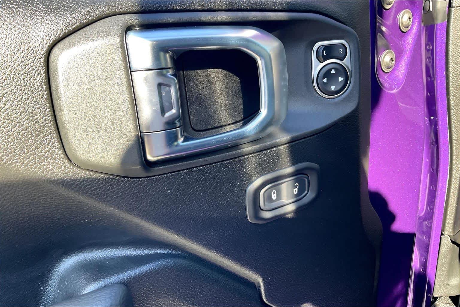 New 2026 Reign Exterior Paint Jeep Sport S image 18