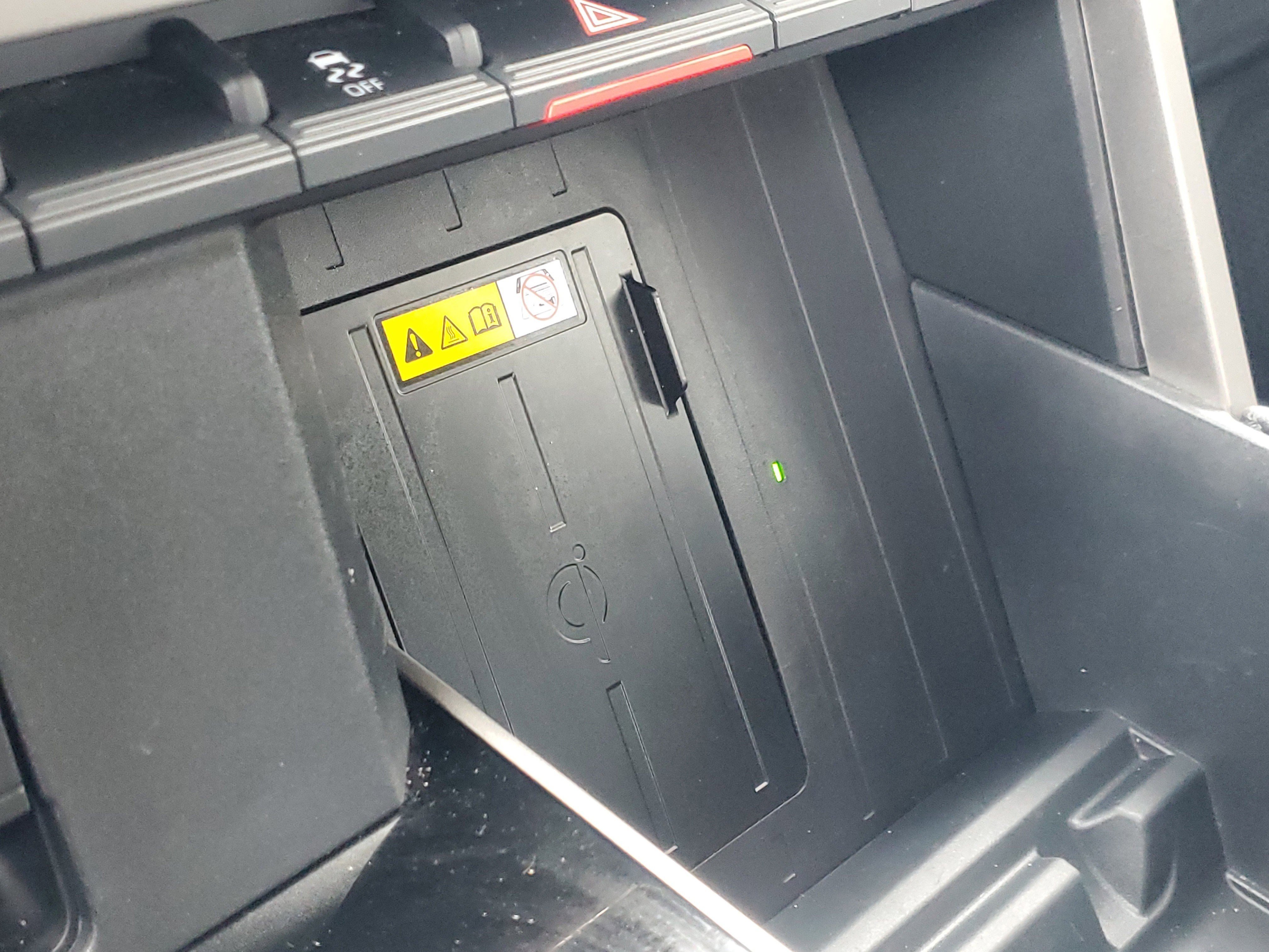 Used 2024 Ice Toyota Limited Hybrid image 27